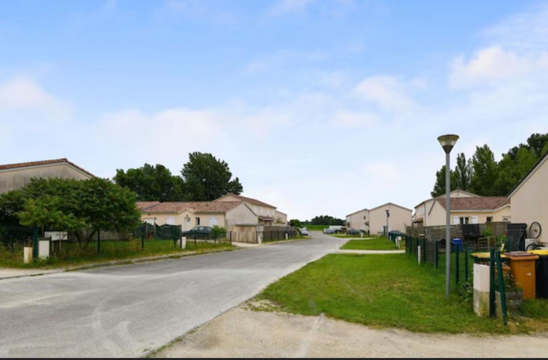 Saint-Medard-de-Guizieres Chambre Zen מראה חיצוני תמונה